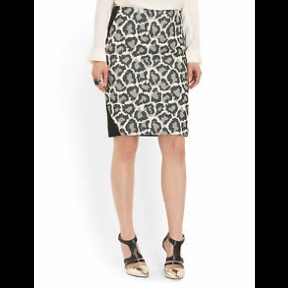 Diane Von Furstenberg Dresses & Skirts - New DVF Emma Leopard Print Pencil Skirt Black/Grey